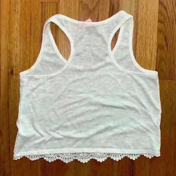 LIKE NEW Creating Chaos Crop Top Size Small - Picture 4 of 4